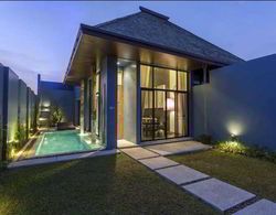 Wings Phuket Villa by Two Villas HOLIDAY Lobi