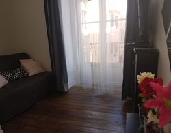 Apartment with Balcony in the Heart of Lisbon Oda Düzeni