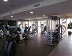 Apartment with Full Amenities - Miracle Mile Fitness