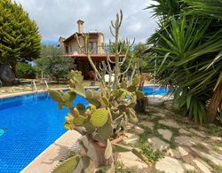 Villa With Pool and View Near Old Town in Datca Oda