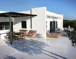 Villa With Private Beach Dış Mekan