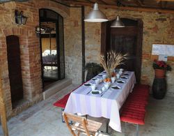 Villa With Private Pool, Immersed in the Gorgeous Countryside of Asciano Dış Mekan