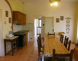 Wonderful private villa with A/C, WIFI, private pool, TV, veranda, parking, close to Montepulciano Oda Düzeni