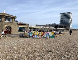 Worthing Beach 180 - 2 bed Seafront With Parking Dış Mekan