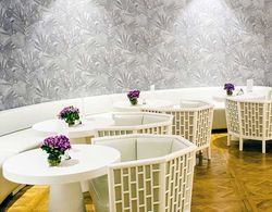 Wyndham Grand İstanbul Kalamış Marina Hotel Yeme / İçme
