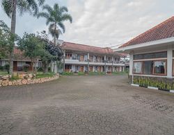 Yehezkiel Hotel Lembang Dış Mekan