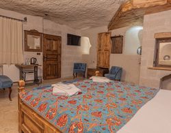 Zeus Cave Suites Genel