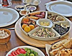 Zeytin Dali Butik Otel Kahvaltı