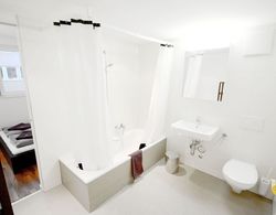 ZH Badenerstrasse I - Hitrental Apartment Banyo Tipleri