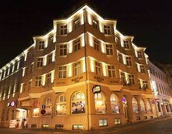 Hotel Zlaty Lev Zatec Dış Mekan