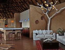 Zwahili Private Game Lodge & Spa Bar