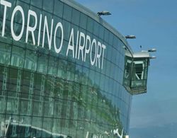 ZZZLeepandgo TRN Aeroporto Torino Dış Mekan