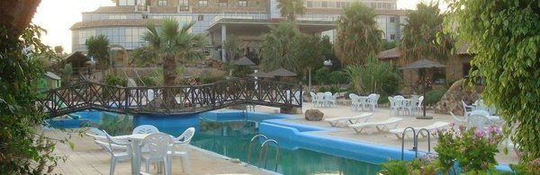 Águilas Hotel Resort Havuz