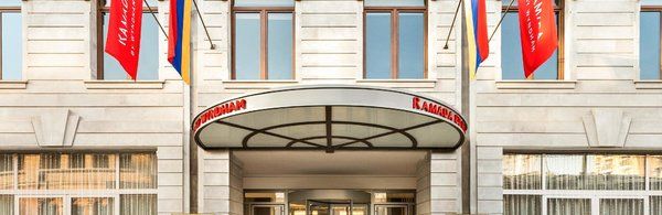 Ramada Hotel Suites by Wyndham Yerevan Genel