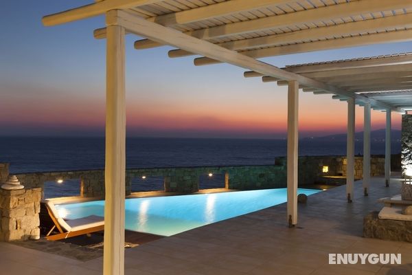 180 ° View PRIVATE Pool Villa Choulakia to enjoy SUN kissing SEA Öne Çıkan Resim