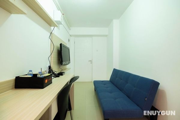 1BR with Sofa Bed at Bassura City Apartment Öne Çıkan Resim