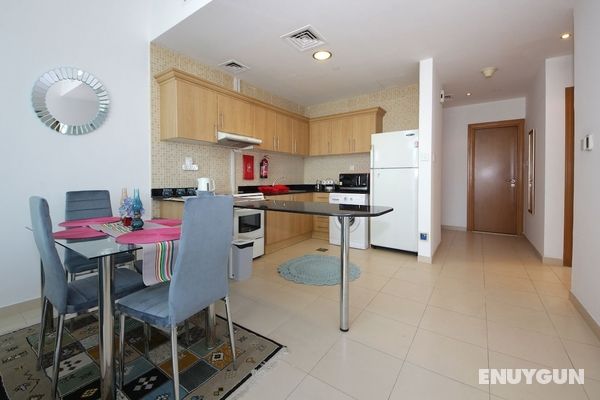 2 Bedroom Apartment in Mayfair Tower Yerinde Yemek