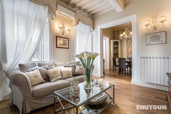 2 Bedrooms 2 Bathrooms Romantic Apartment With Terrace and Parking in Lucca Oda
