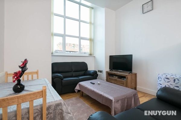 Apartment 33 Öne Çıkan Resim