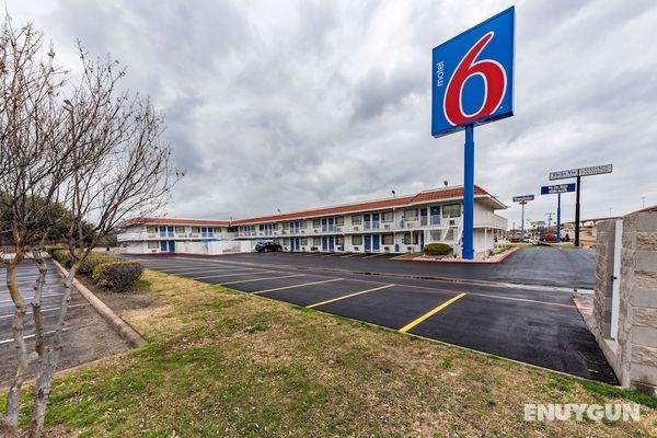 Motel 6 North Richland Hills, TX Öne Çıkan Resim