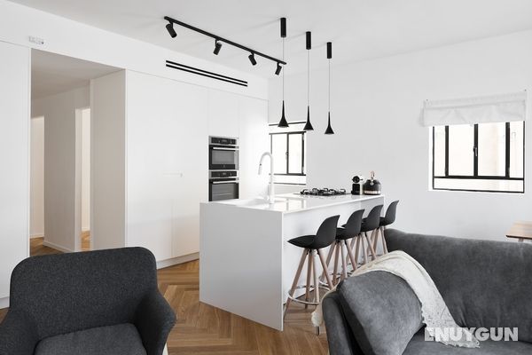 A Modern and Homely 2BD Apartment in TLV Öne Çıkan Resim