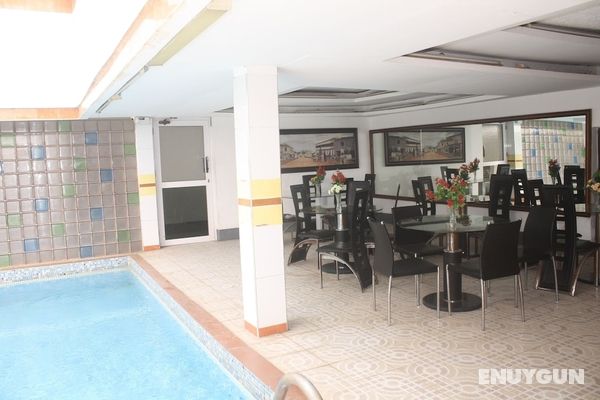 Adwoa Wangara Apartments Genel