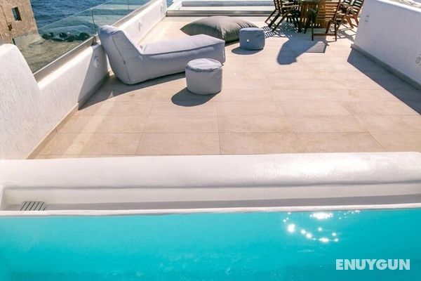 Aegean Melody Suites Santorini Deluxe Suite With Outdoor Private Heated Jacuzzi Oda