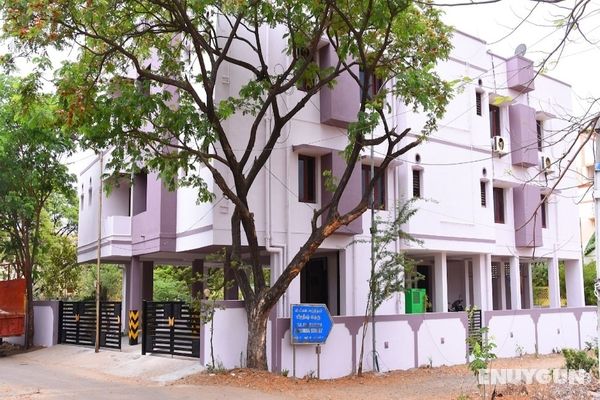 Aishwaryam Deshna Service Apartment Dış Mekan