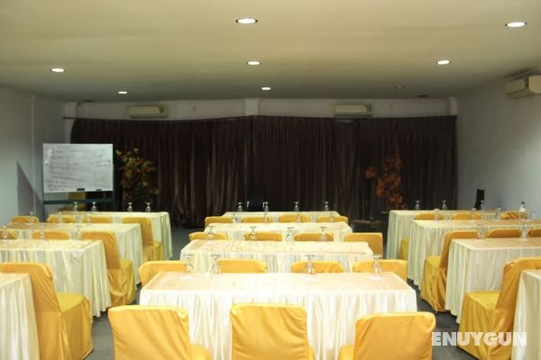 Al-Badar Hotel Syariah Makassar Genel