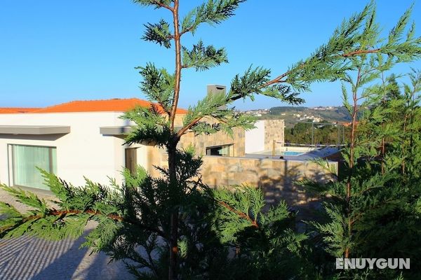 Alluring Villa in Salir de Matos near Coast Öne Çıkan Resim