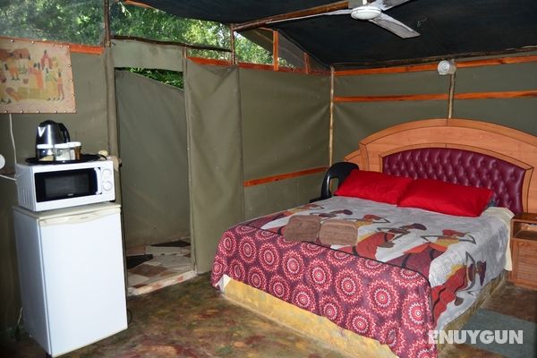 Amanzimlotzi Riverside Bush Tent for 3 Adults in Limpopo, Kruger Park Öne Çıkan Resim