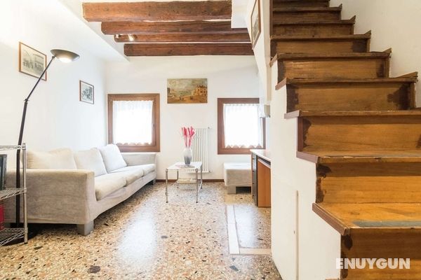 Appealing Apartment in Venice With Sitting Room Öne Çıkan Resim