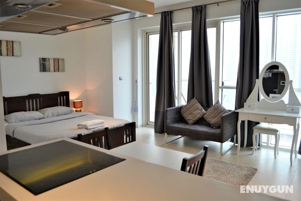AST - Modern studio flat with balcony Öne Çıkan Resim