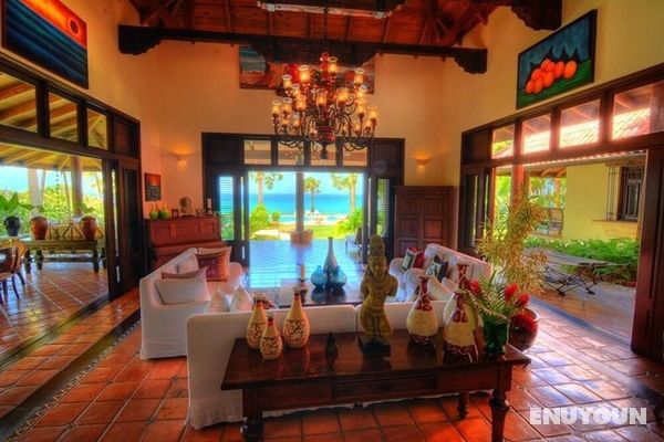 Villa Ataraxia Luxury Beachfront Vacation Rental Genel
