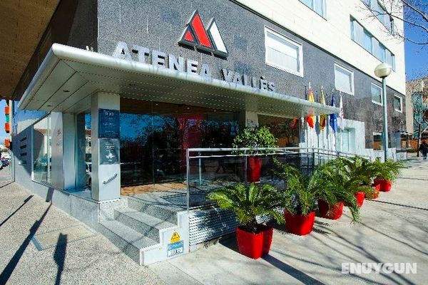 Aparthotel Atenea Valles Genel