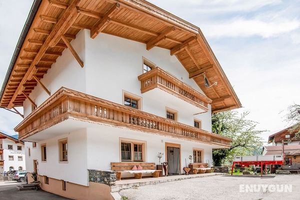 Attractive Apartment in Hainzenberg With Ski Storage Öne Çıkan Resim
