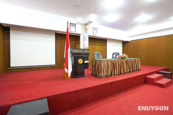 Avi Hotel Surabaya Genel