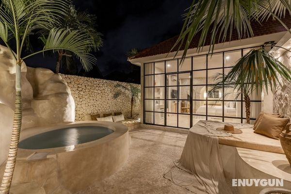 Azure suites 1 Luxe & Unique Honeymoon Villa Öne Çıkan Resim