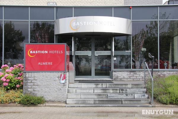 Bastion Hotel Almere Genel