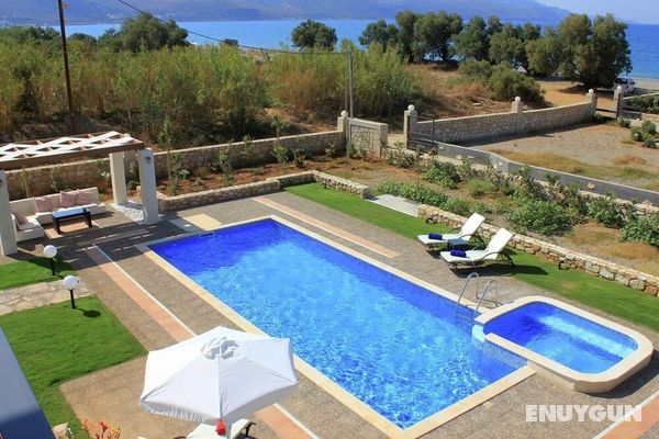 Beachfront Stone Villa With Private Pool, 30m to the Ocean, BBQ & Hydromassage in Kids Pool Öne Çıkan Resim