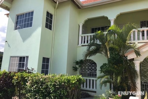 Beautiful 2-bed Apartment in Sunny Jamaica Öne Çıkan Resim
