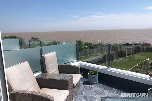 Beautiful 4-bed House in Walton on the Naze Öne Çıkan Resim