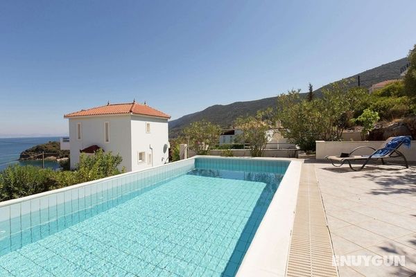 Beautiful Villa in Agia Paraskevi Samos With Swimming Pool Öne Çıkan Resim