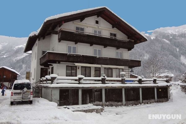 Beautiful Apartment in Aschau im Zillertal With Terrace Öne Çıkan Resim