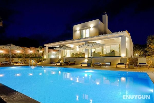 Beautiful Luxe Villa in Private Olive Grove, sea and Mountain View, Close to sea Öne Çıkan Resim