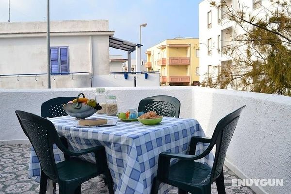 Beautiful Apartment On The Beach In Central Location With Spacious Balcony Pets Öne Çıkan Resim