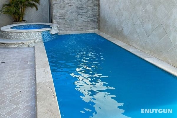 Beautiful Villa With Pool Dış Mekan