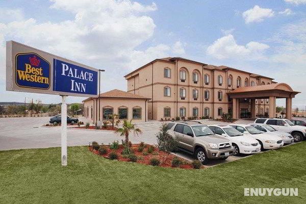 Best Western Palace Inn & Suites Genel