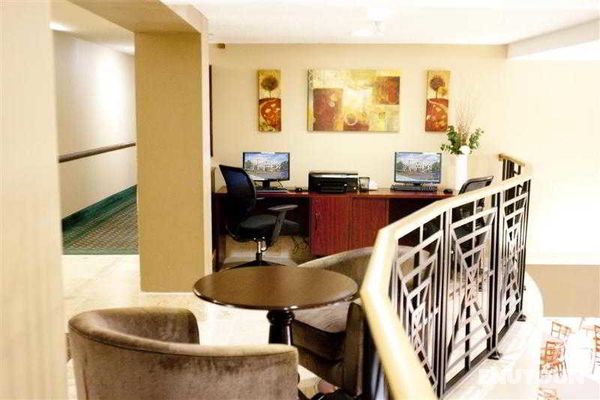 Best Western Plus Ambassador Suites Venice Genel