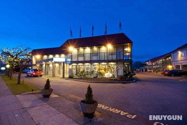 Best Western Plus Burnaby Hotel and Conference Cen Genel